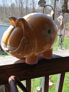 Garfield Ceramic Coin Bank - Orange Decorative Home Art